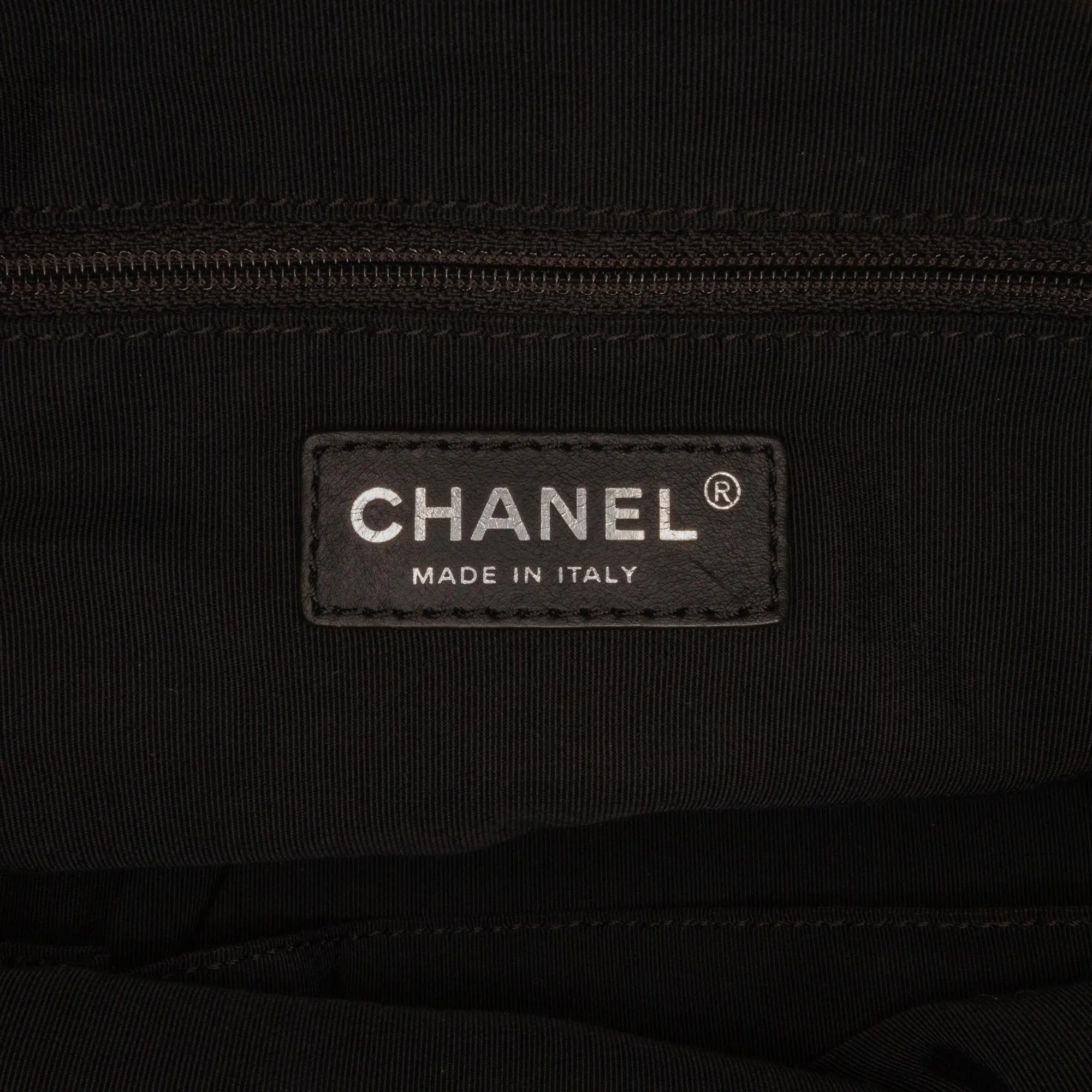 Chanel Chic Quilt Bowling Bag (SHG-YwcBmu)