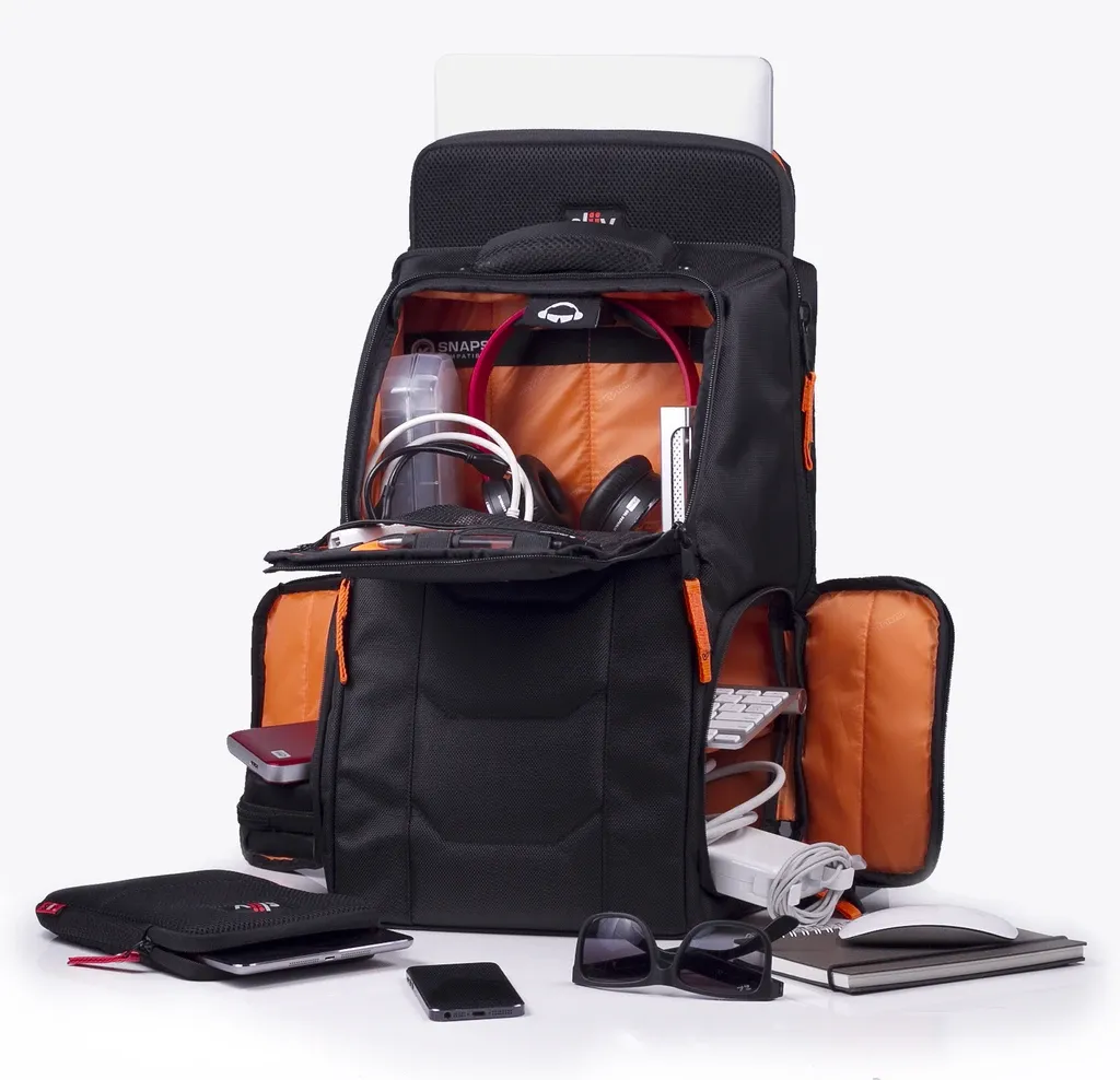 Gruv Club Bag Stealth Elite - Flight Smart Tech Backpack (Triple Black, Leather Trim)